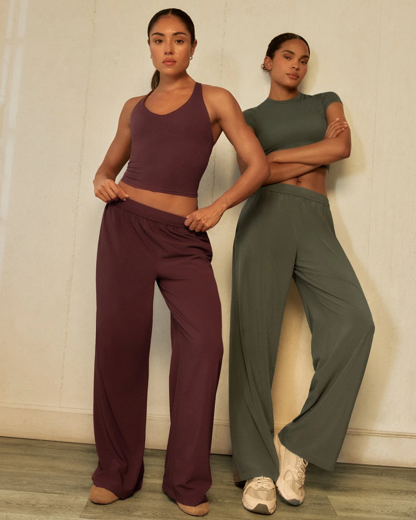 AirMove™ Straight Leg Pants with Reflective Logo | Velvet Mocha - Image 2