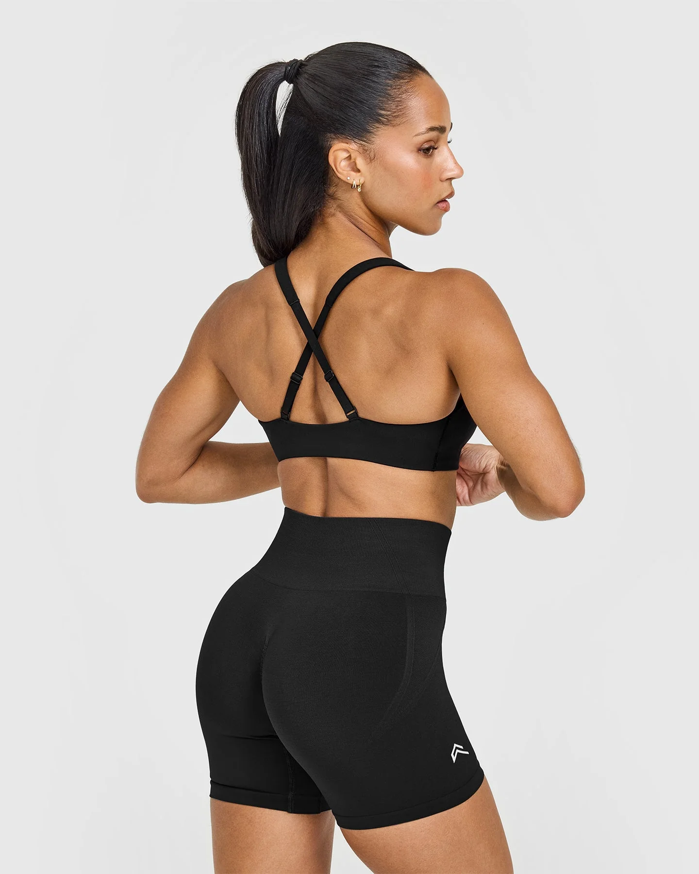 EasyLift™ Cross Back Sports Bra with White Logo | Black - Image 2