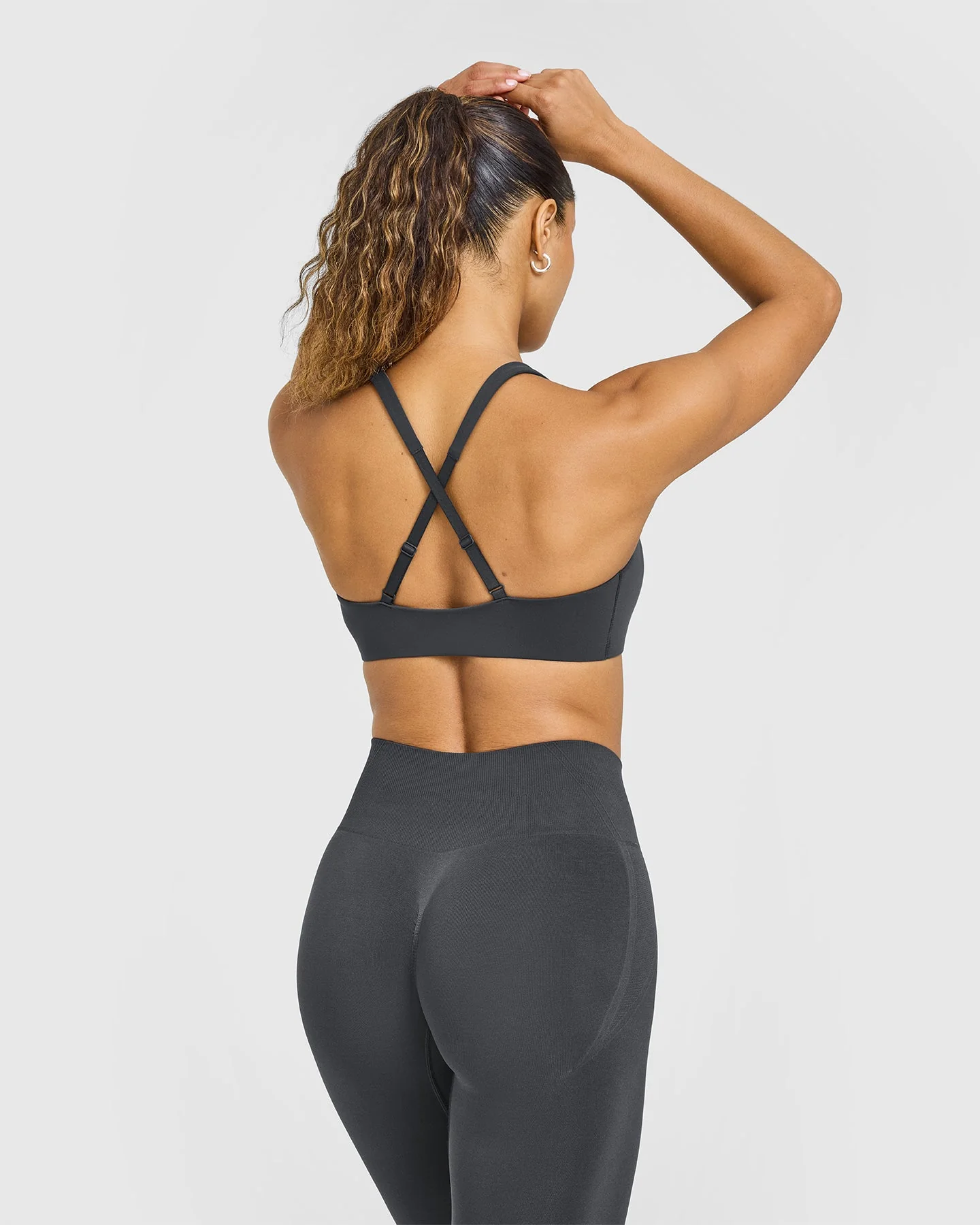 EasyLift™ Cross Back Sports Bra with White Logo | Coal - Image 5
