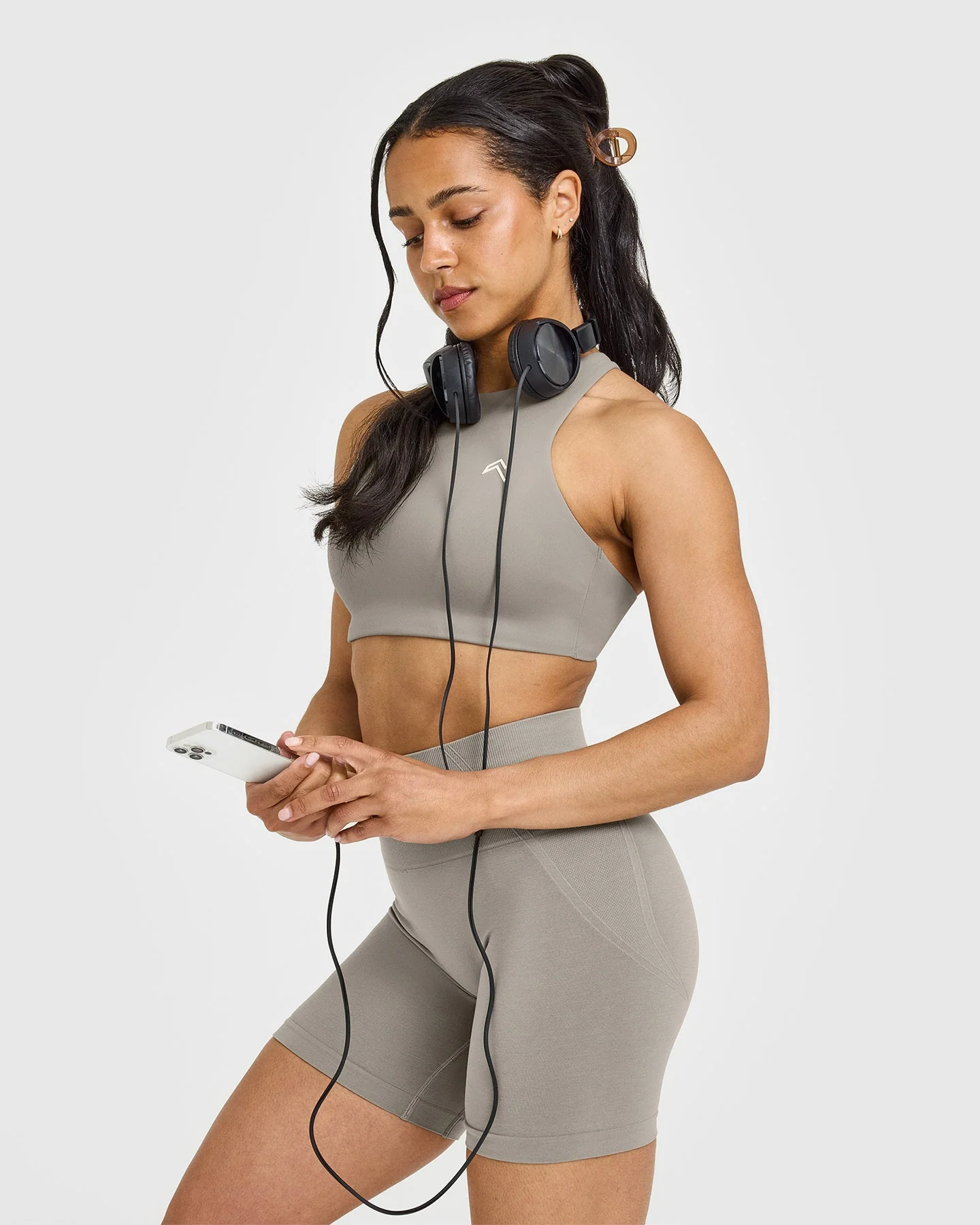 EasyLift™ High Neck Sports Bra with White Logo | Warm Sand - Image 6