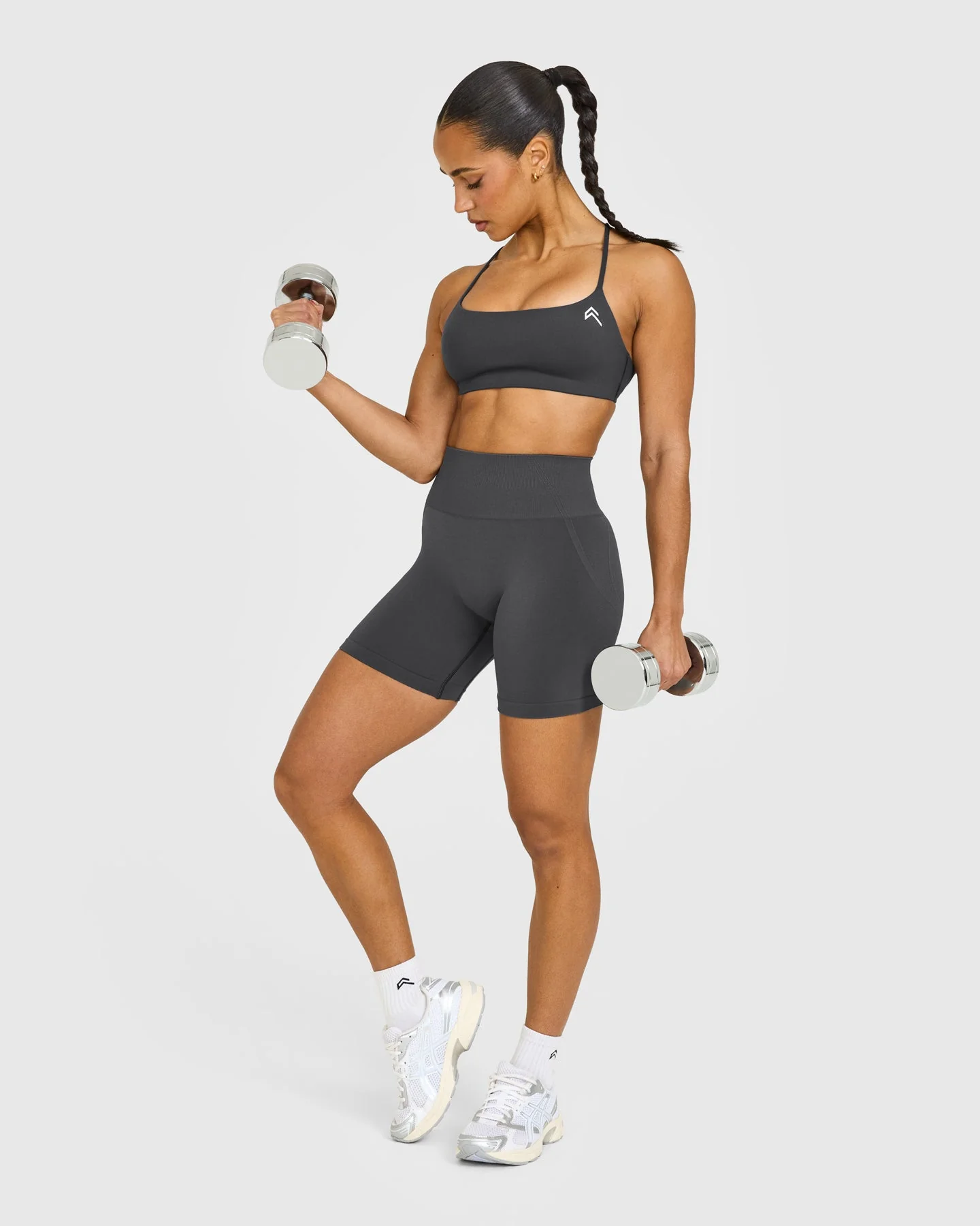 EasyLift™ Strappy Sports Bra with White Logo | Coal - Image 3