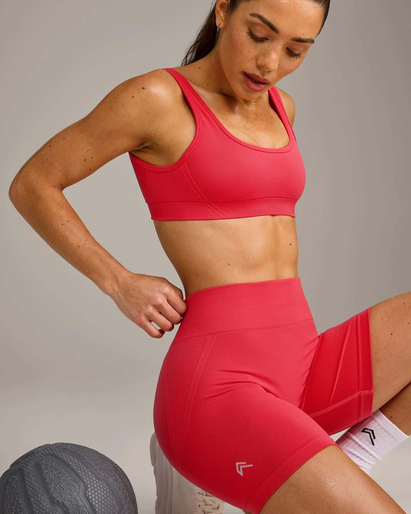 EffortlessLift™ Square Neck Sports Bra with Grey Logo | Charged Pink - Image 5