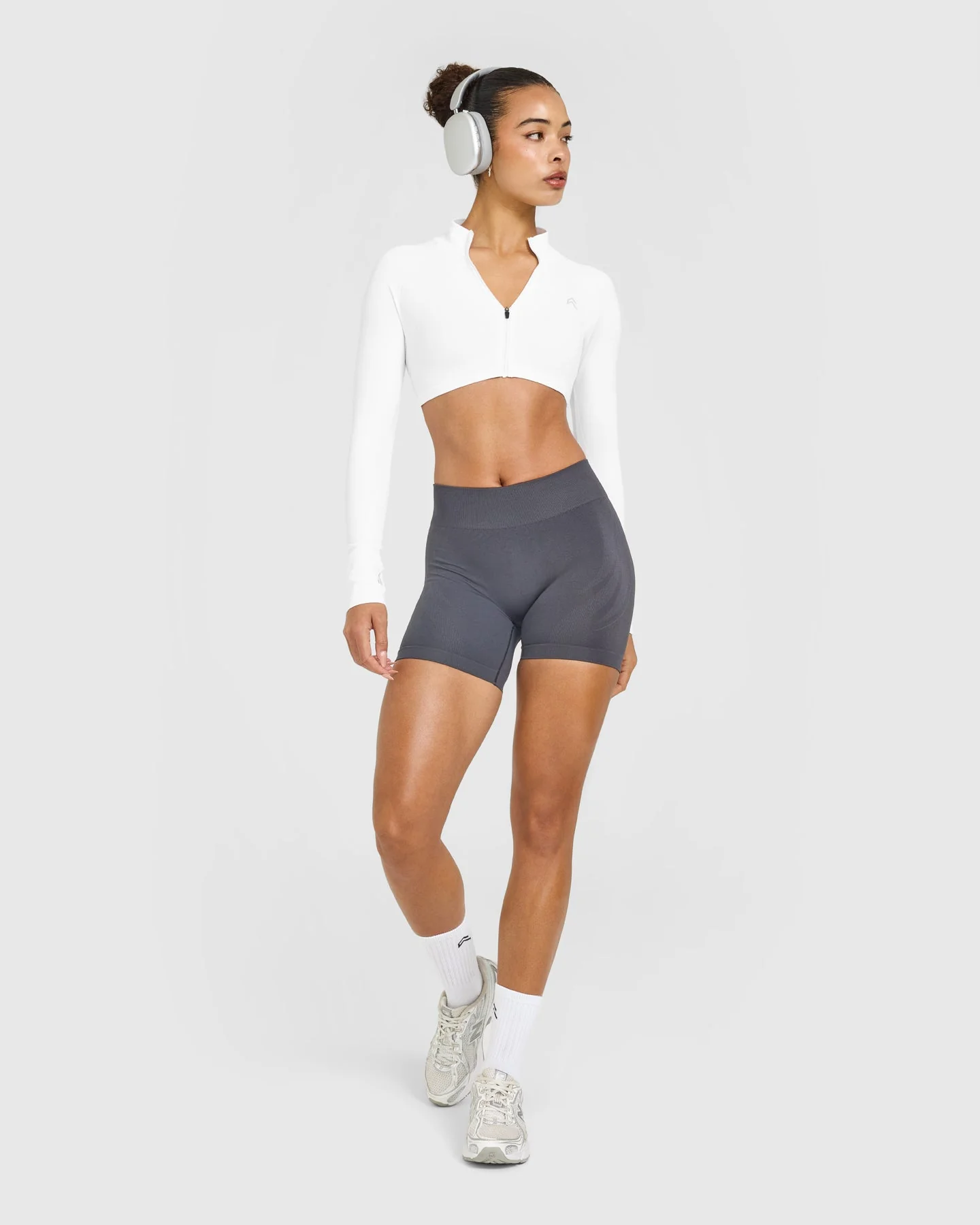 EnhanceLift™ Seamless Crop Jacket | White - Image 3