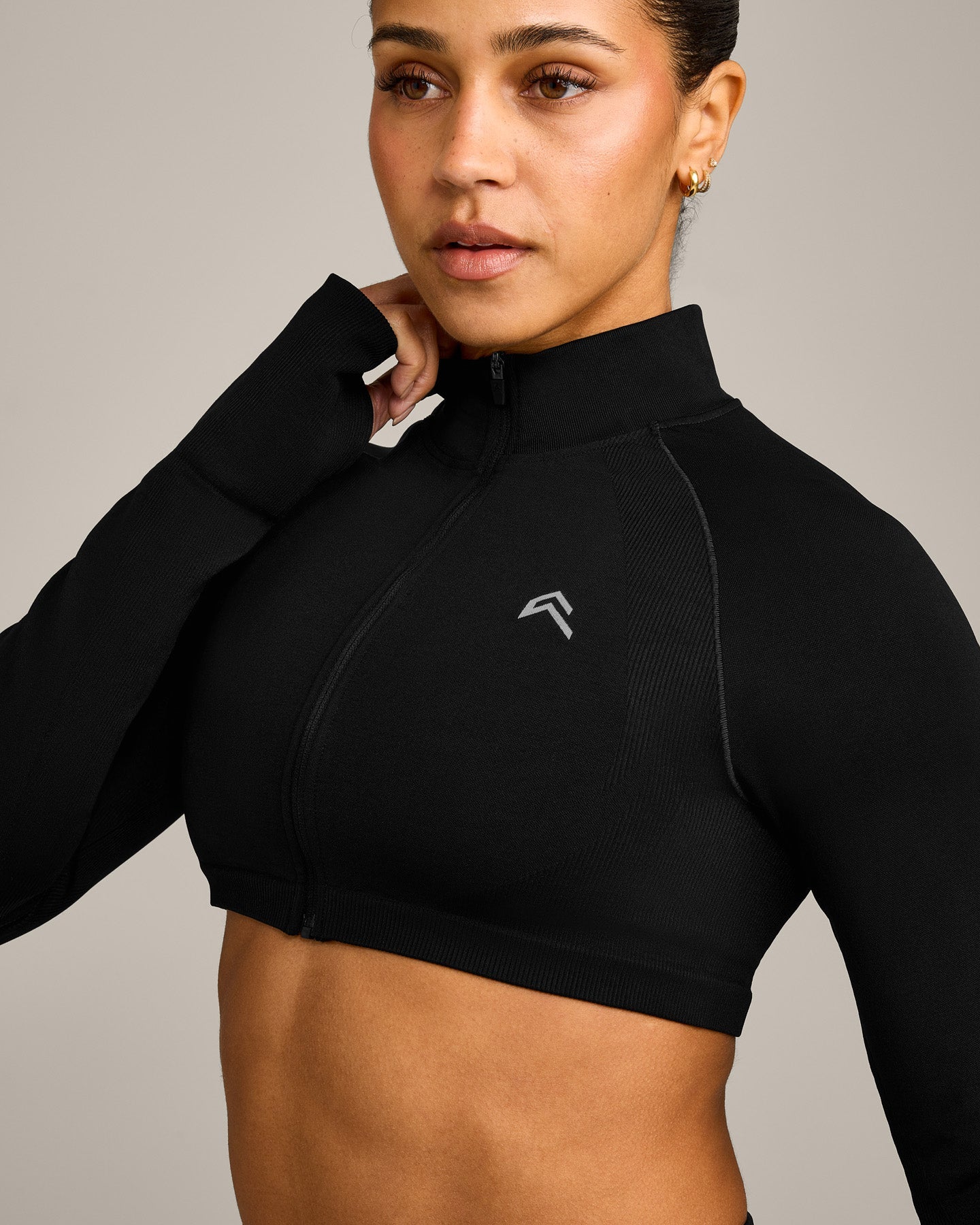 EnhanceLift™ Seamless Crop Jacket with Grey Logo | Black - Image 4