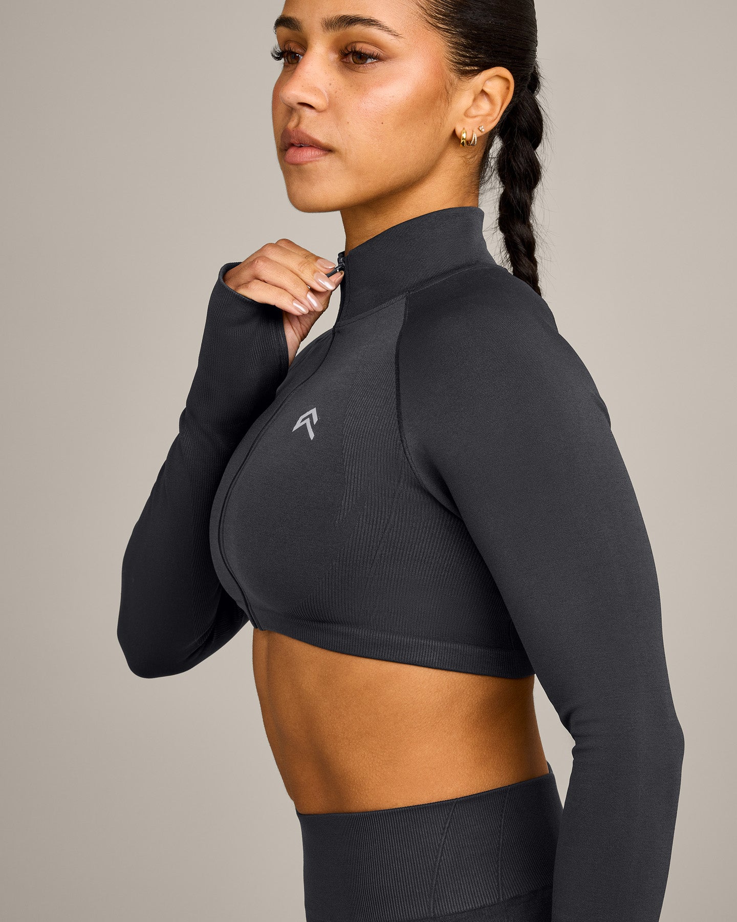 EnhanceLift™ Seamless Crop Jacket with Grey Logo | Coal - Image 5
