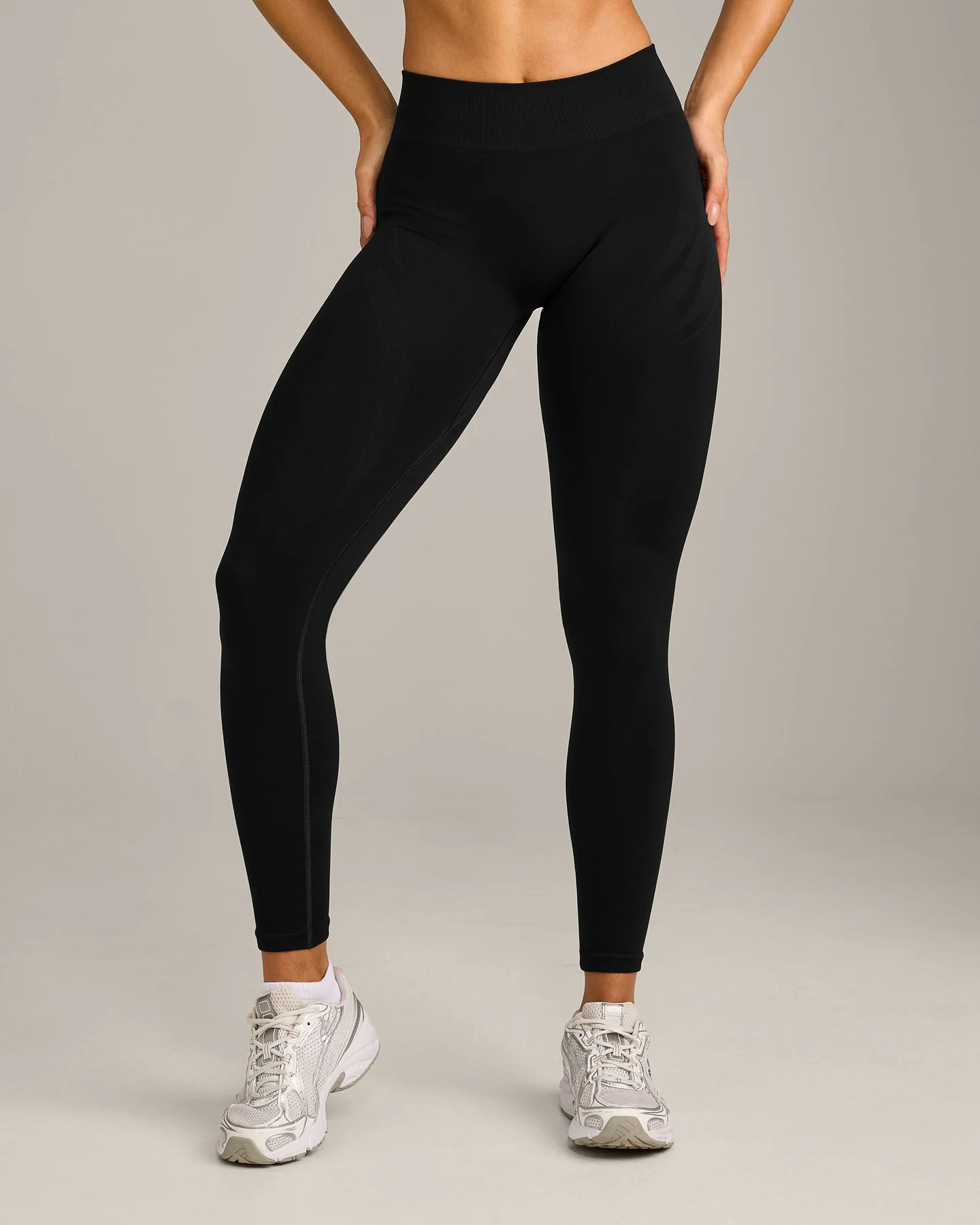 EnhanceLift™ Seamless Leggings with Grey Logo | Black - Image 2