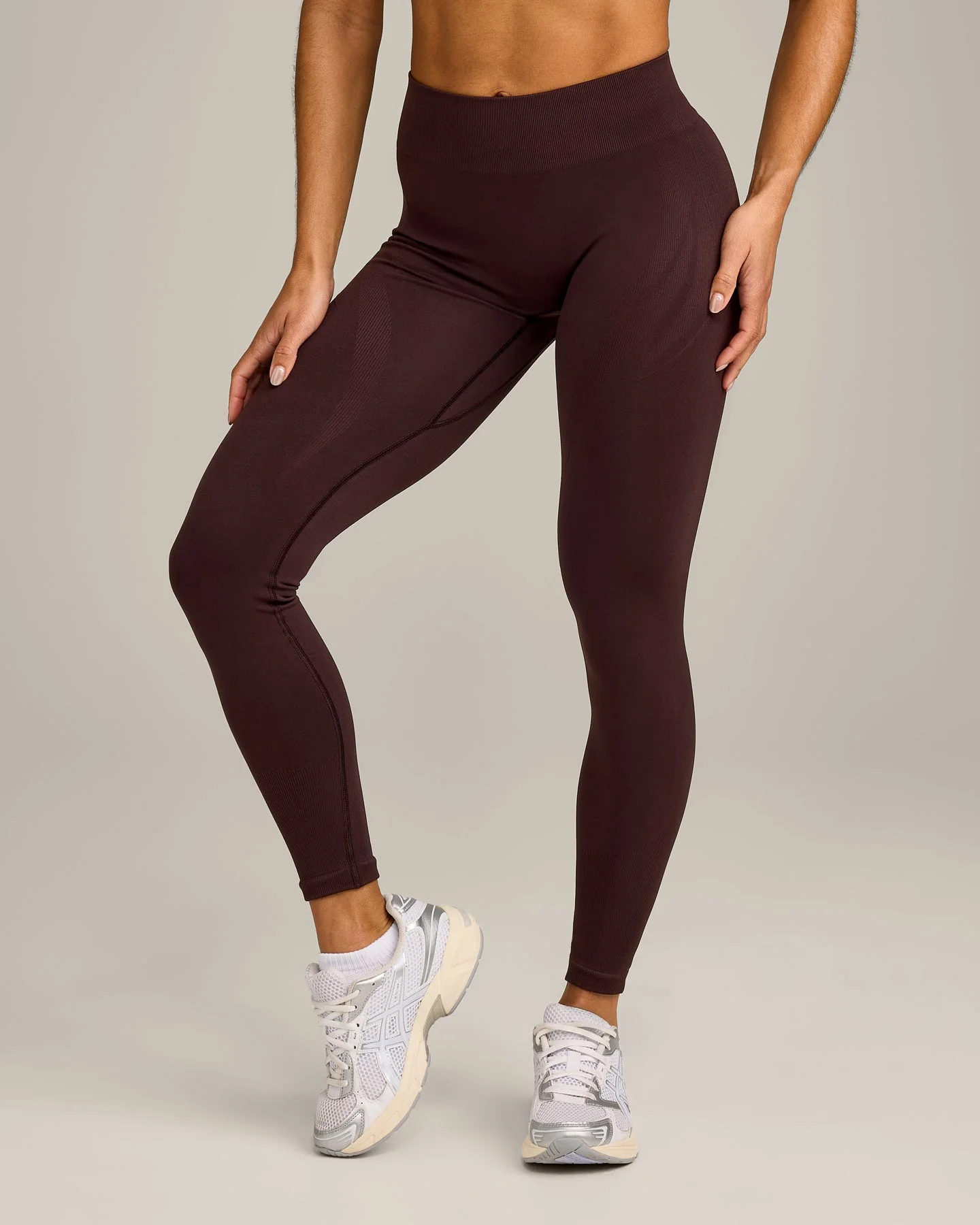 EnhanceLift™ Seamless Leggings with Grey Logo | Plum Brown - Image 6