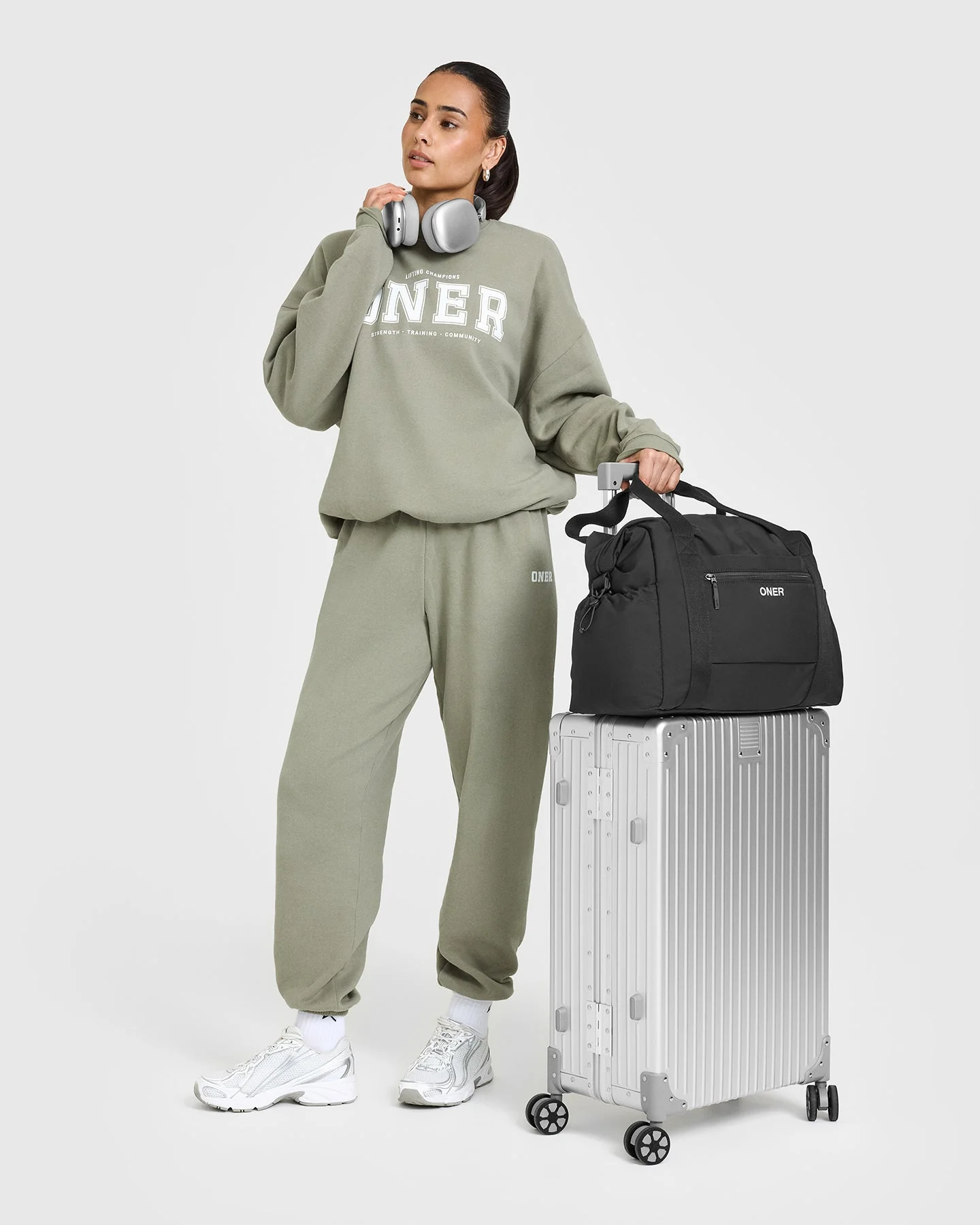 Essential Holdall | Black - Image 3
