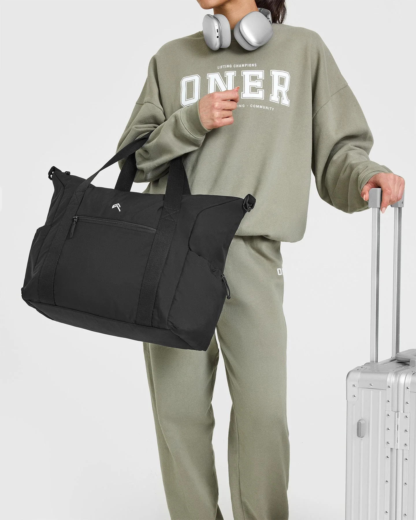 Essential Holdall | Black - Image 5