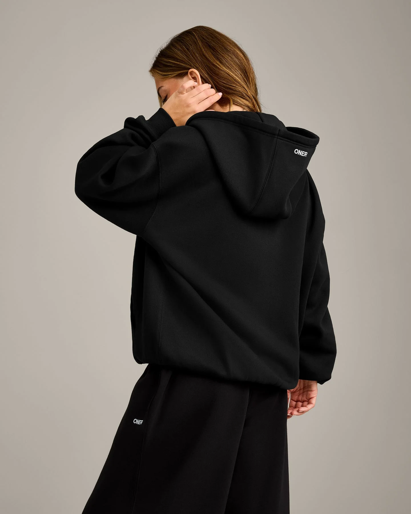 Foundations Cosy Oversized Zip Through Hoodie | Black - Image 2