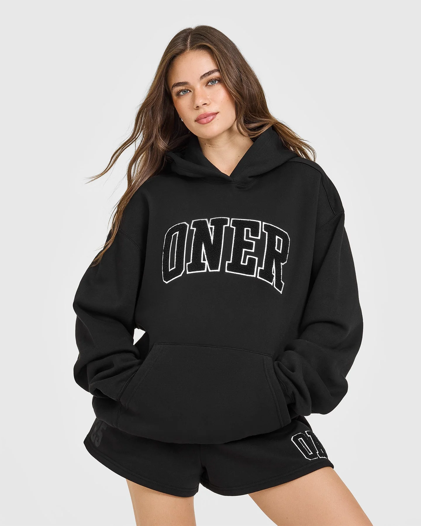 Foundations Oversized Oner 25 Hoodie | Black