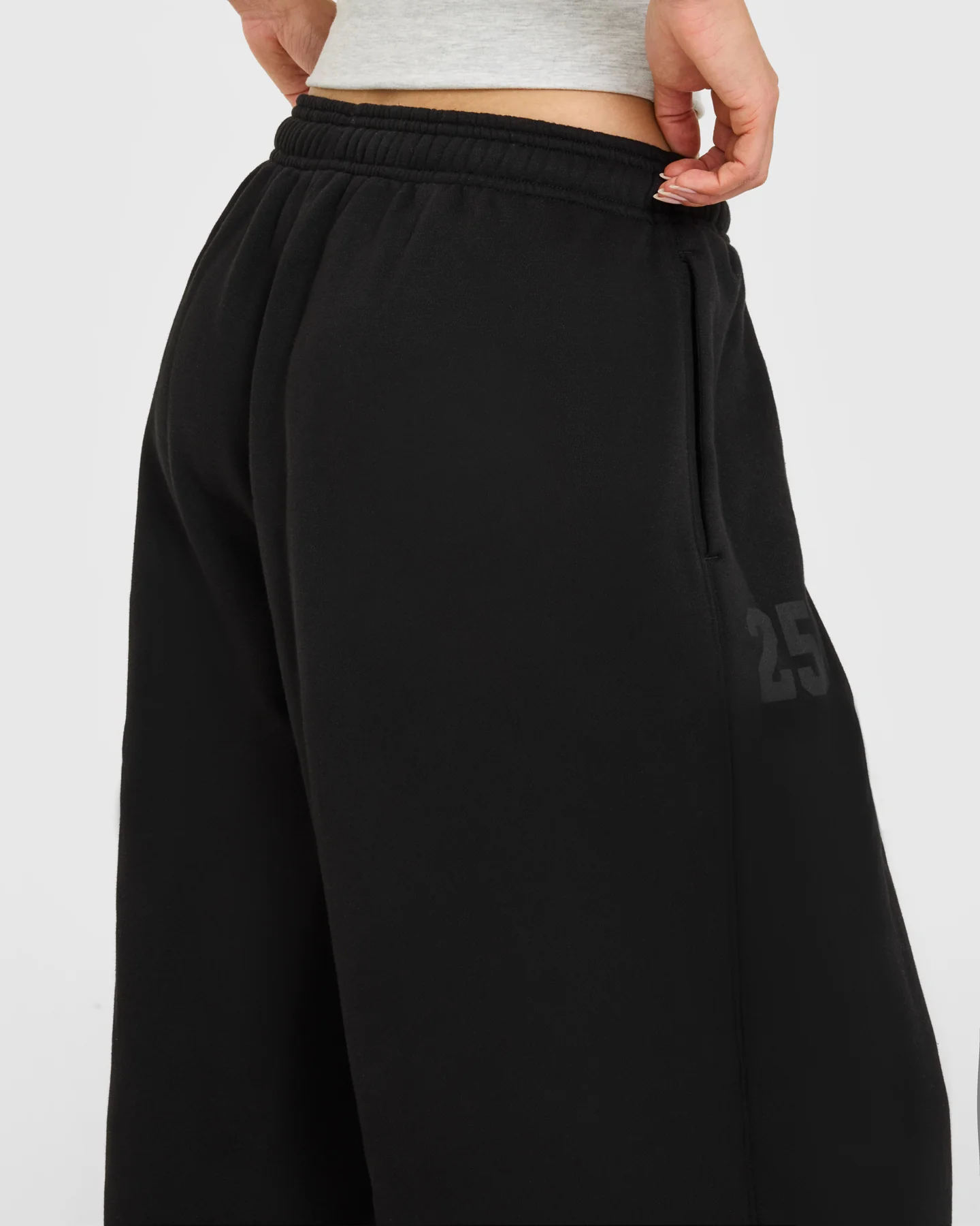 Foundations Oversized Oner 25 Straight Leg Joggers | Black - Image 4