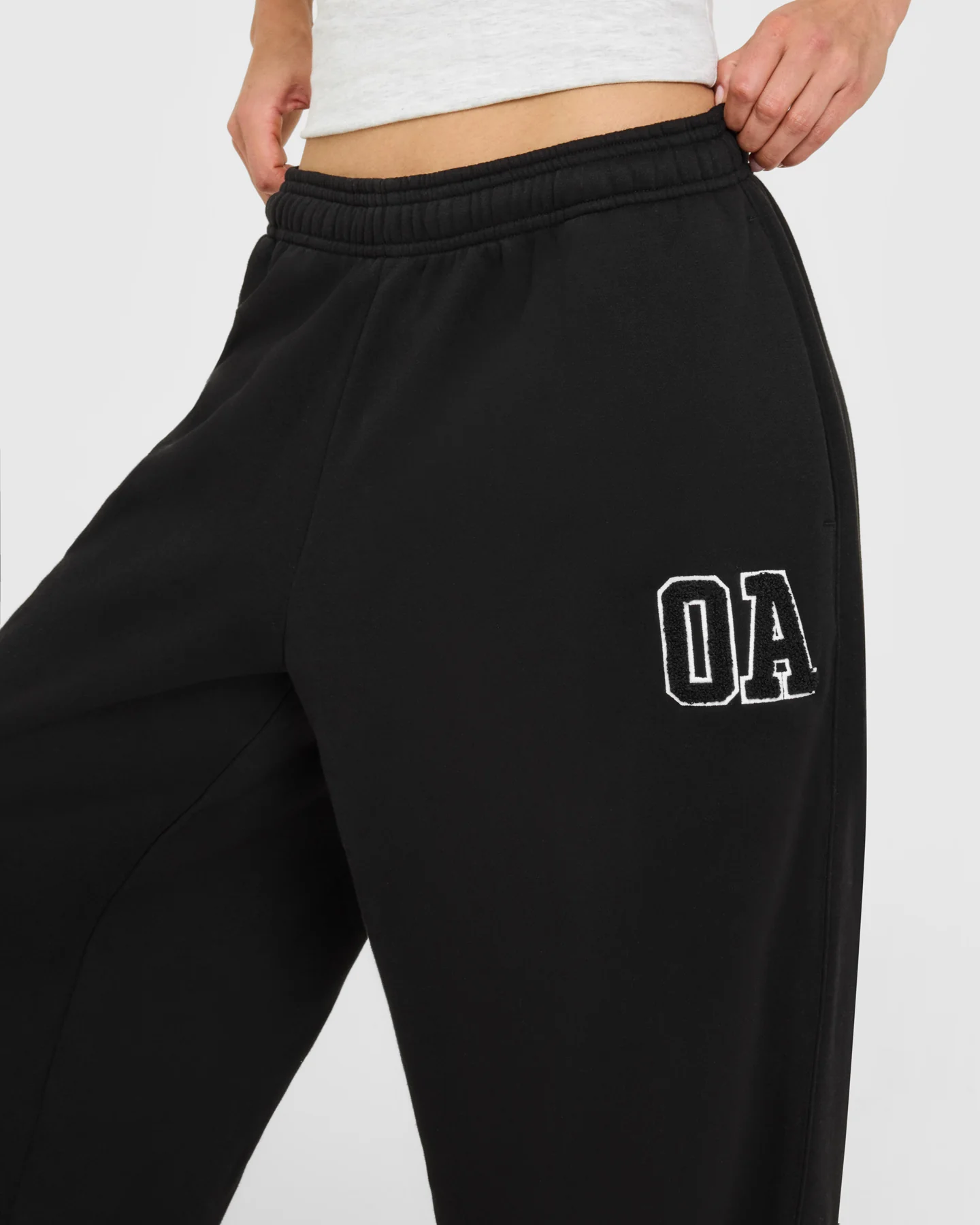 Foundations Oversized Oner 25 Straight Leg Joggers | Black - Image 5