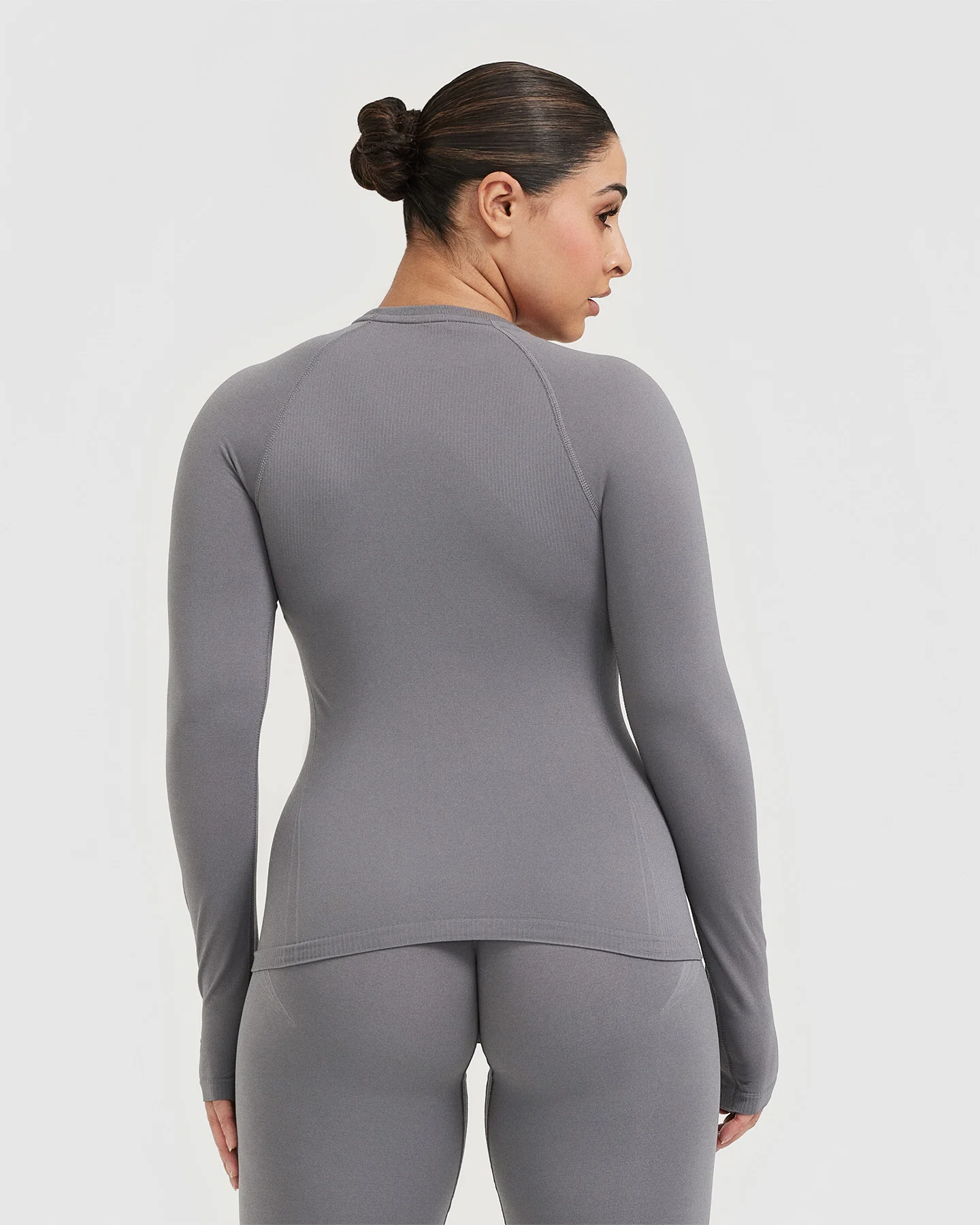 Go To Seamless Fitted Long Sleeve Top | Ash Grey - Image 2