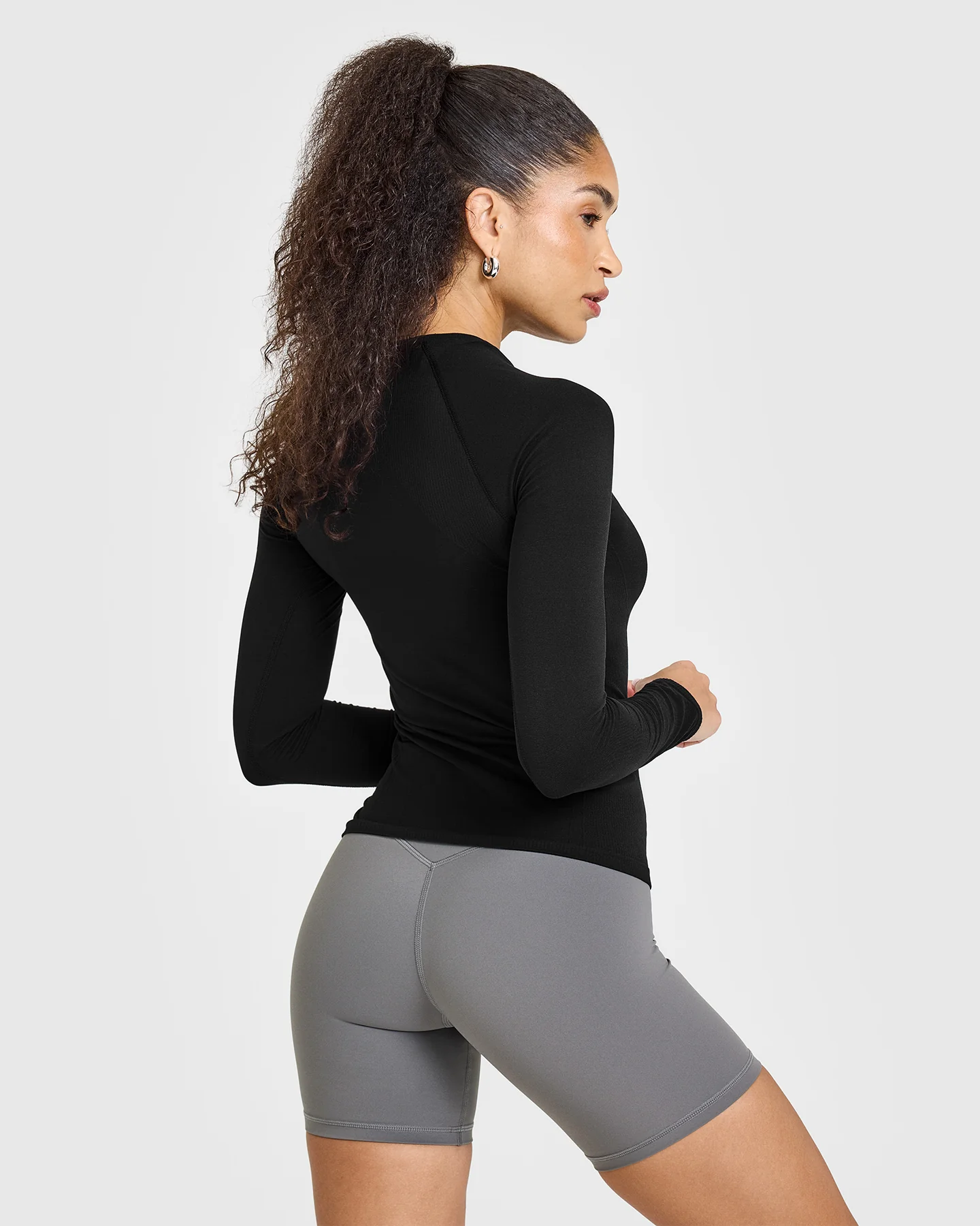 Go To Seamless Fitted Long Sleeve Top | Black - Image 2