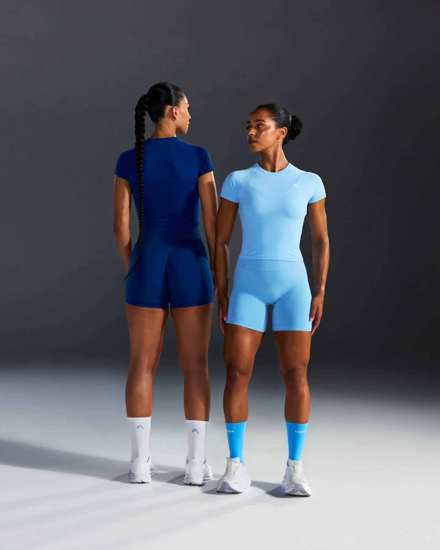 Go To Seamless Fitted Mid Top | Arctic Blue - Image 2