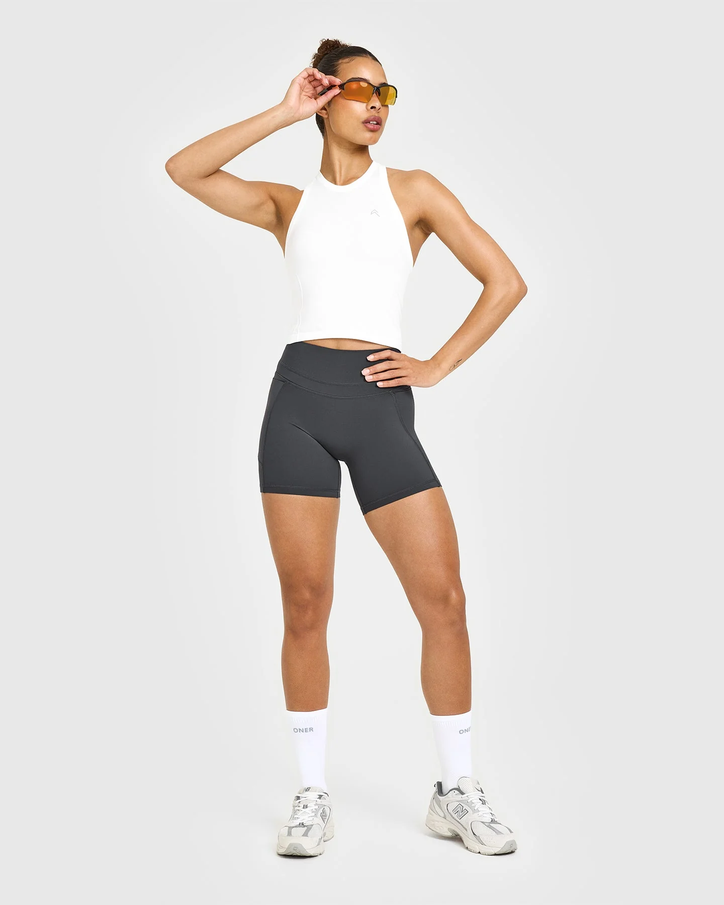 Go To Seamless Fitted Mid Vest | White - Image 3