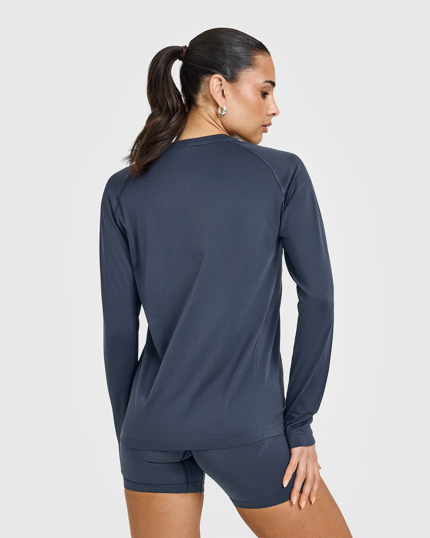 Go To Seamless Loose Long Sleeve Top | True Blue - Image 2