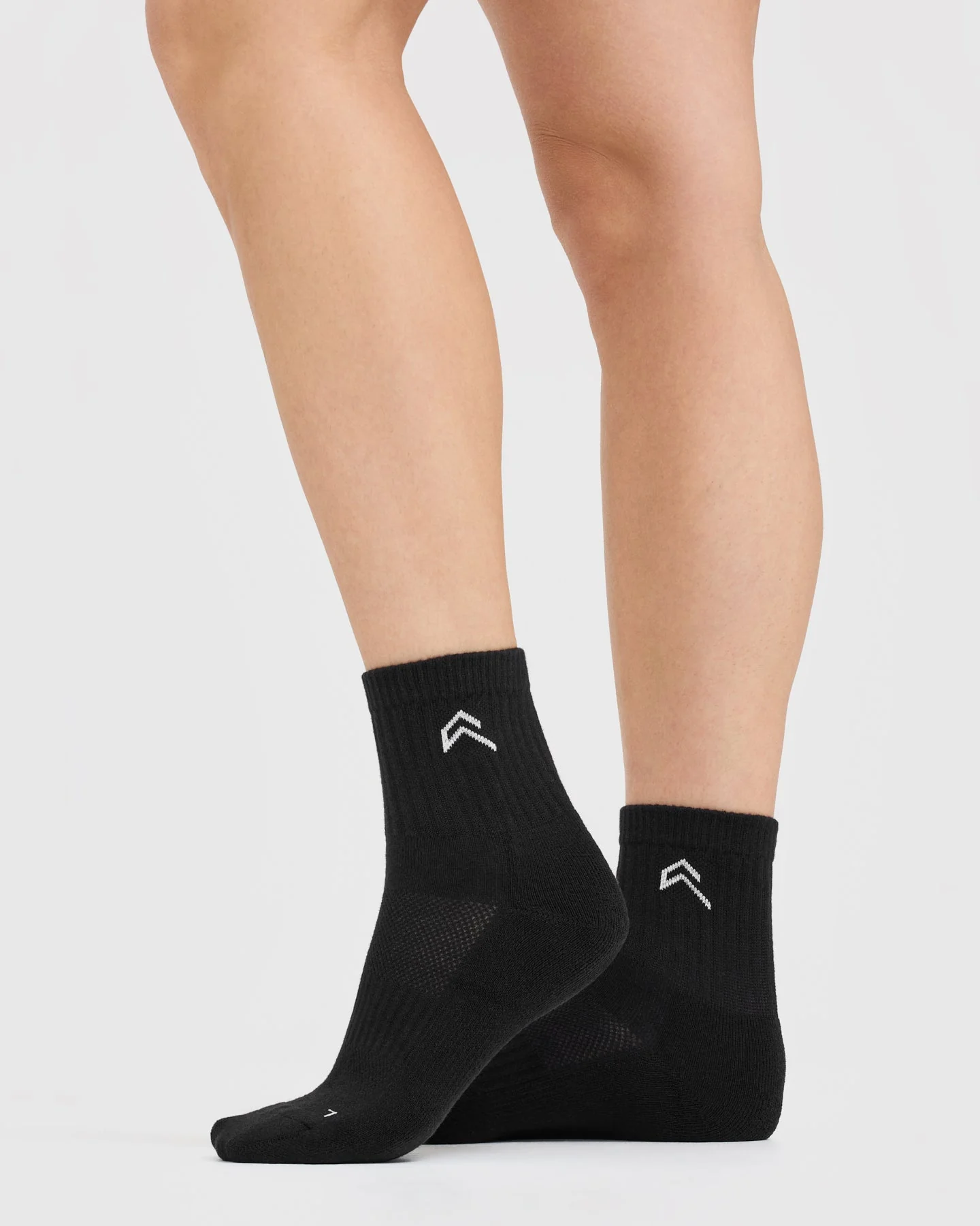 Mid Crew Socks 3 Pack | Black - Image 3