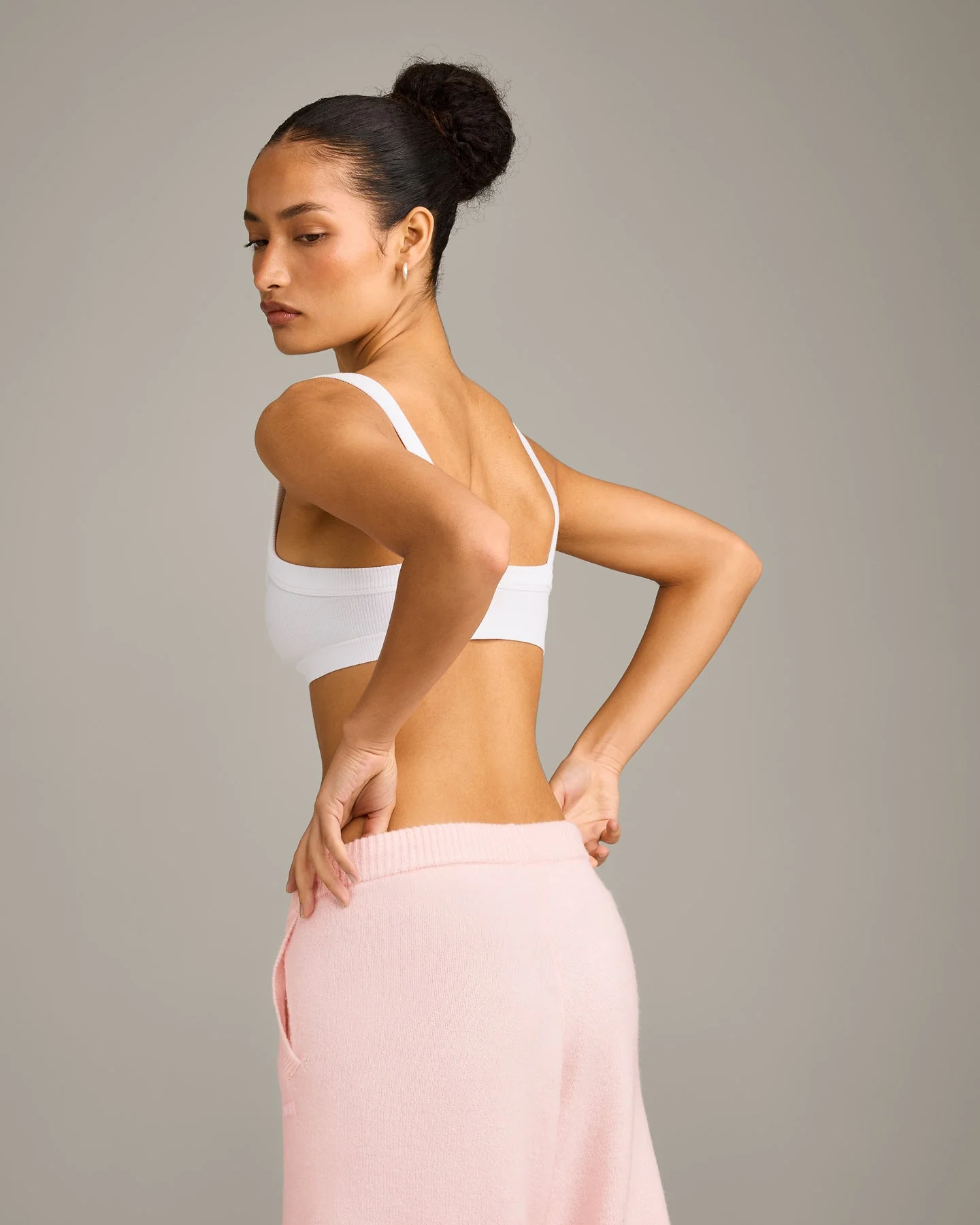 Seamless Scoop Neck Bralette | White - Image 6