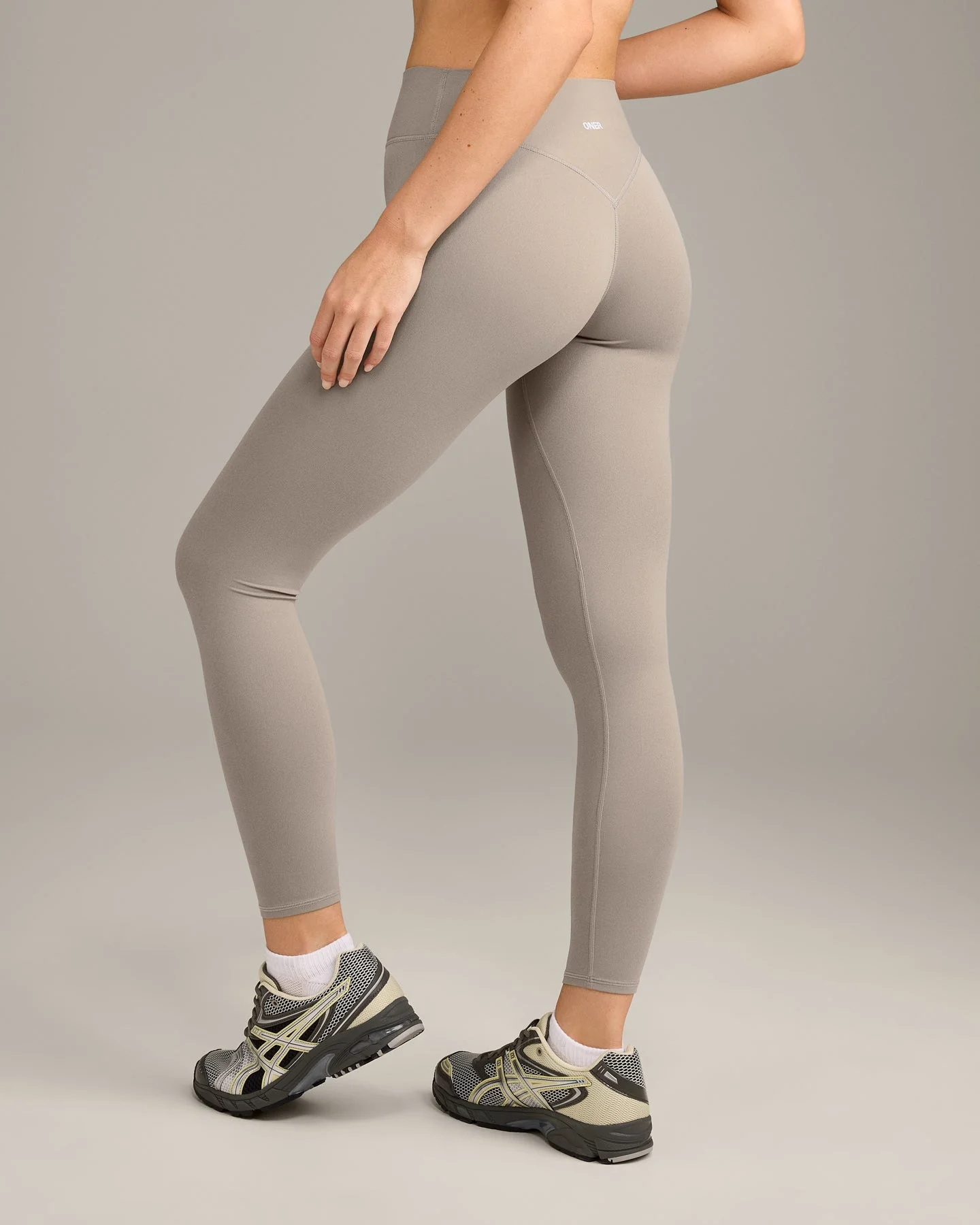 SoftMotion™ High Waisted Leggings with White Logo | Warm Sand