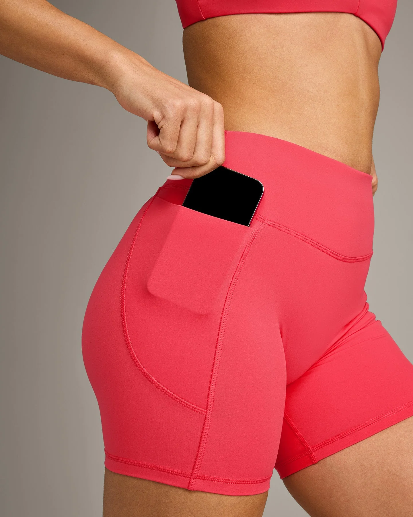 UnifiedMove™ Pocket Shorts 6" with Bonding with Reflective Logo | Charged Pink - Image 4