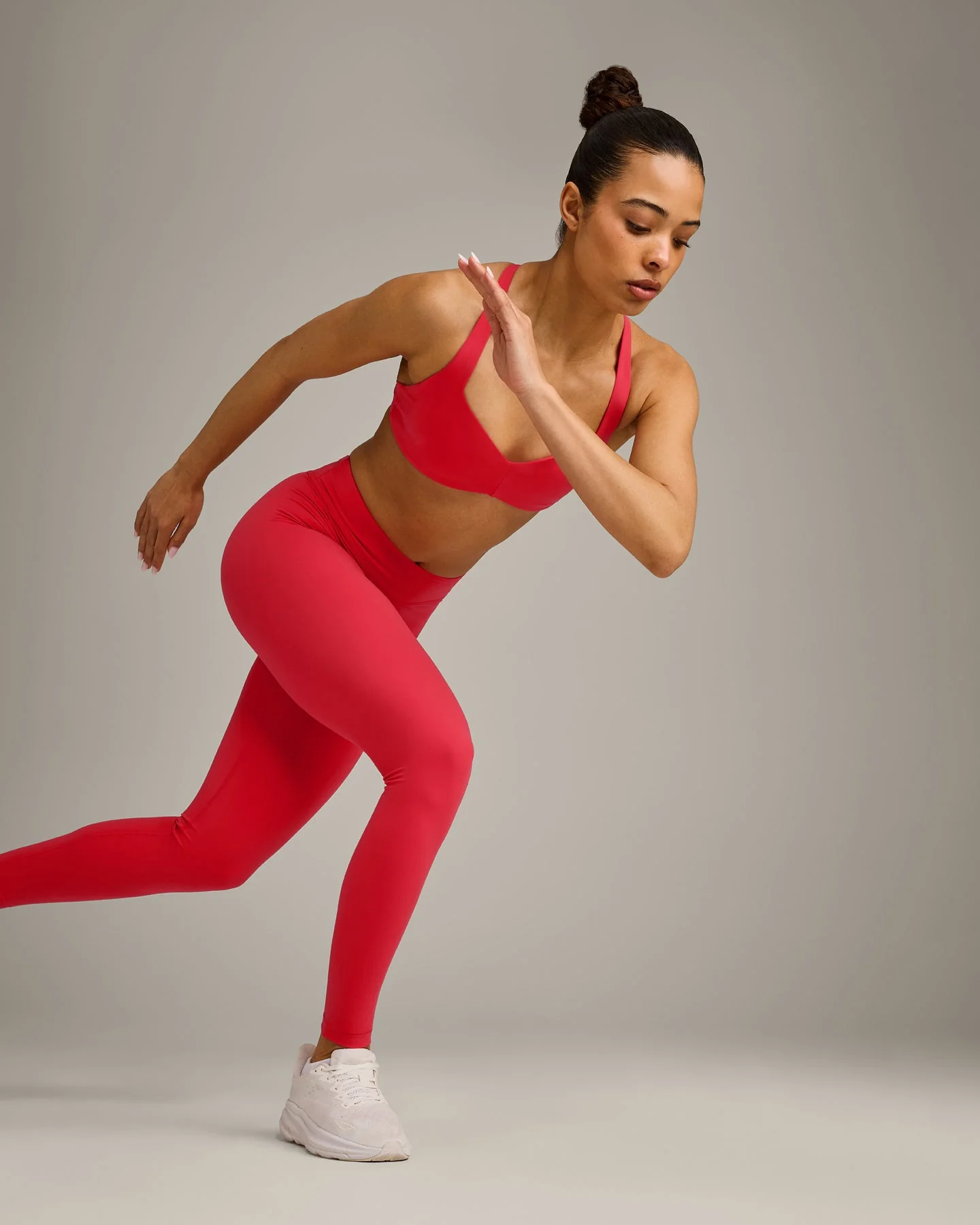 UnifiedMove™ V Front Mid Rise Leggings with Reflective Logo | Charged Pink - Image 3